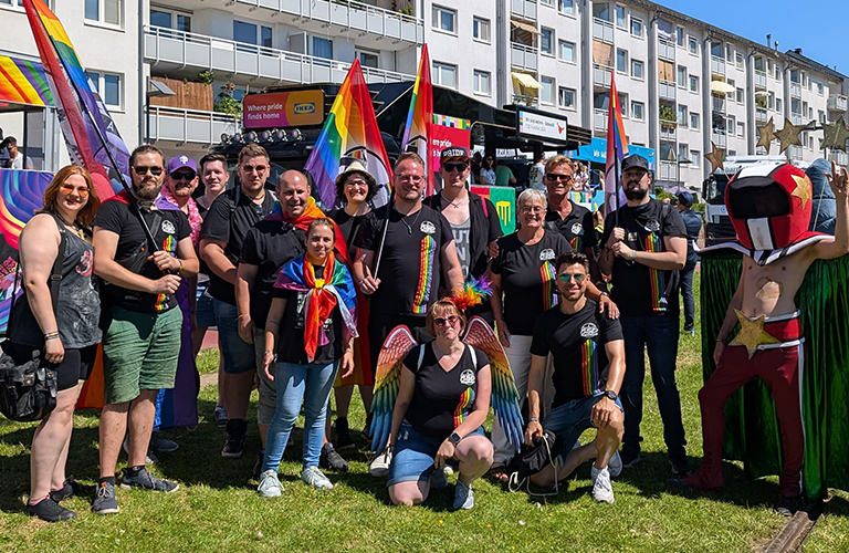 Gemeinsam beim CSD in Frankfurt
